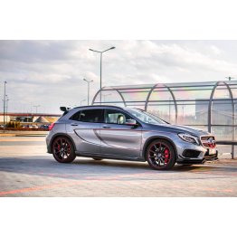 Накладки сплиттеры на пороги на Mercedes GLA X156 45 AMG SUV